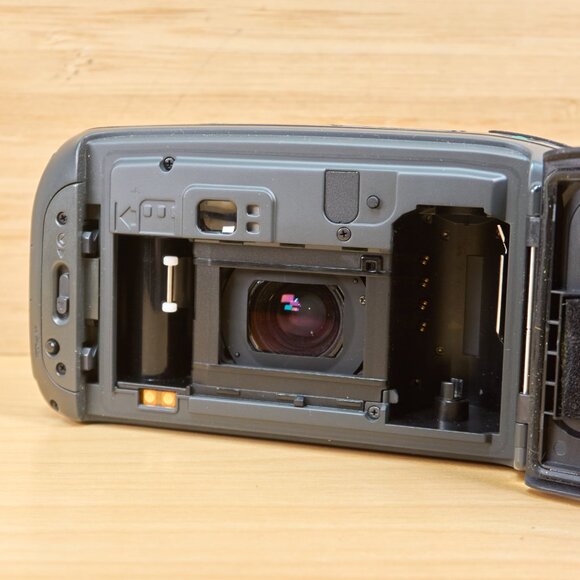 Pentax Zoom 90-WR Point and Shoot 35mm Film Camera - Picture 7 of 7